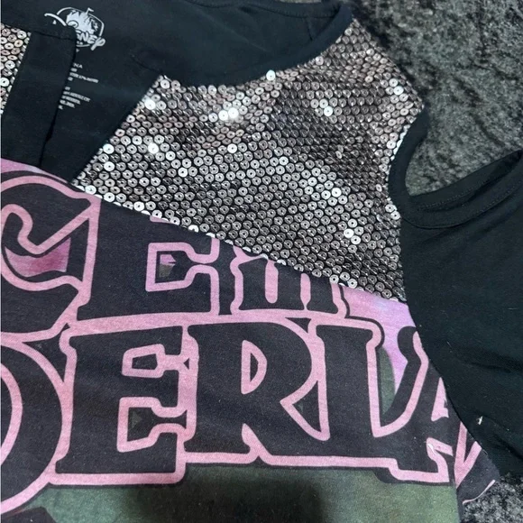 Disney parks Alice in Wonderland cold shoulder sequin embellished  T shirt - Picture 12 of 14